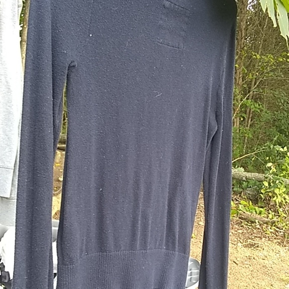 Butyonup sweater - Picture 2 of 2